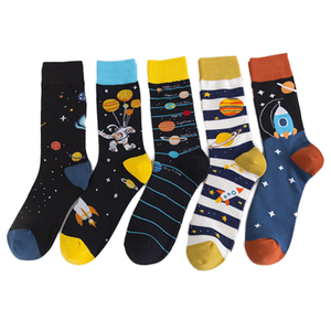 Calcetines de Algodón con Estampado Floral de Moda al por Mayor para Hombre y Mujer, Diseño Elegante de Flores Primaverales, Técnica de Tejido Otoñal - Product Image 1