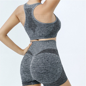 Conjunto Deportivo de 2 Piezas para Mujer, Personalizado, para Yoga y Fitness, Antiarrugas, de Secado Rápido, Pantalones Cortos de Cintura Alta, Top Deportivo con Efecto Push-Up - Product Image 1