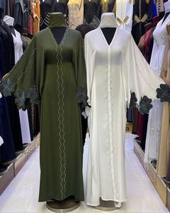 2026 Dubai Style Vintage Handmade Breathable Abaya Traditional Islamic Women's Saudi Arabian Lightweight Maxi Length Ramadan - Product Image 2