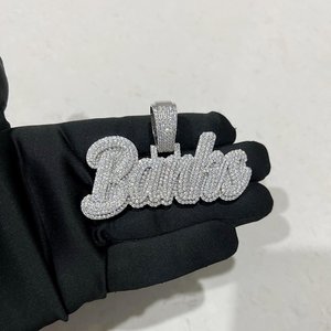 Colgante Personalizado con Letra y Nombre en Diamante Moissanite, Estilo Hip Hop, Plata de Ley 925, Engaste Hecho a Mano - Product Image 2