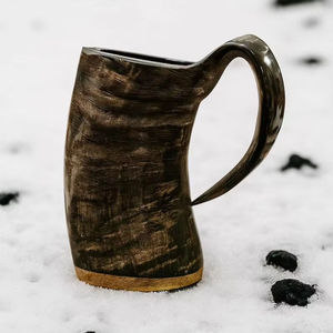 Gobelet à boire en corne de buffle écologique fait à la main avec poignée, design rétro pour adultes, pour les fêtes et la maison - Product Image 1
