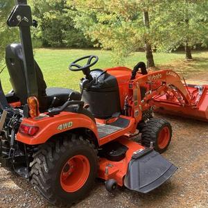 Tractor de Ruedas LA344 4WD de 55HP con Cargador y Cuchilla Cortadora, Transmisión por Engranajes, Multifuncional, para Jardín - Product Image 1
