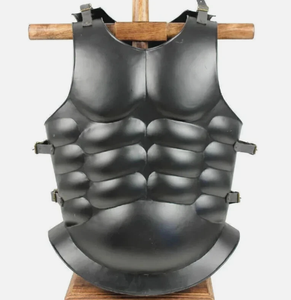 Brassard de protection en fer forgé artisanal, style antique médiéval, romain, grec, pour déguisement ou exposition - Product Image 1