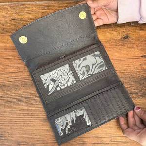 Portefeuille à trois volets en cuir usiné à la main de conception de luxe personnalisée pour les femmes porte-cartes en cuir véritable bloquant la RFID longs portefeuilles - Product Image 6