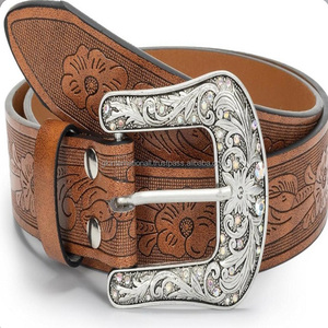 Cinturón de Cuero Vaquero de Moda Masculina Hecho a Mano con Tallado y Pintura de la Mejor Calidad, con Hebilla de Diseñador Plateada - Product Image 3