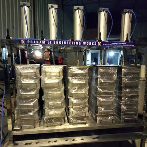 Prensa de paneles motorizada de 5 cabezales con control PLC y servoaccionamiento, máquina de alta resistencia multifuncional para recipientes a presión - Product Image 1