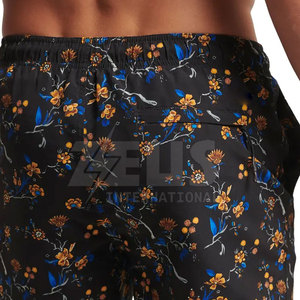 Pantalones cortos de sublimación para ropa deportiva distintiva, diseñados para sesiones de entrenamiento y uso activo. - Product Image 5