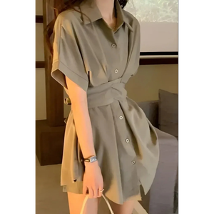 เดรสเชิ้ตผูกเอวแขนยาวสำหรับผู้หญิง นิยมเรียกว่าเดรสสั้นแบบไขว้สีเทา มีจำหน่ายในสีเทาชาร์โคลและสีเทาอ่อน - Product Image 4