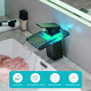 Rubinetto Monocomando per Lavabo Bagno con Luce LED, Cascata a 3 Colori Variabili, Bocca in Vetro, Miscelatore Acqua Calda e Fredda, Montaggio su Piano a Foro Singolo - Product Image 6
