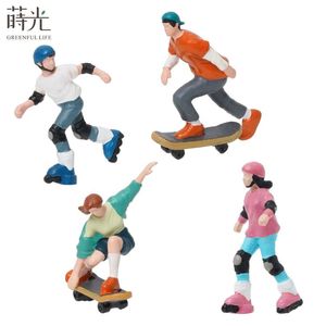 Vente en gros de mini figurines en résine 3D modèle moderne pour maison de poupée décoration miniature peinte à la main Art et collection - Product Image 1