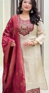 Ensemble de costume élégant en tissage Banarasi pur avec col brodé et dupatta en jacquard Zari - Product Image 4