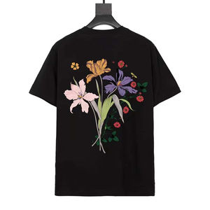 T-shirts unisexes de luxe à imprimé floral tendance, de qualité supérieure et à prix raisonnable, en promotion. - Product Image 5