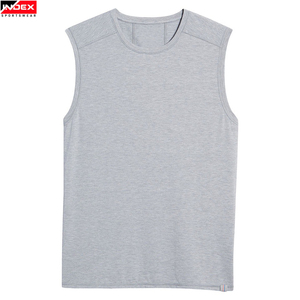 เสื้อกล้ามผู้ชาย INDEX คอกลม สีเทาล้วน ผ้าถัก แห้งเร็ว ทรงสปอร์ต เหมาะสำหรับออกกำลังกาย ผลิตจากโพลีเอสเตอร์ - Product Image 4