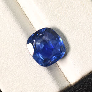 Saphir bleu royal naturel : 4,15 carats, taille coussin, 10x9,20x5 mm - Product Image 5