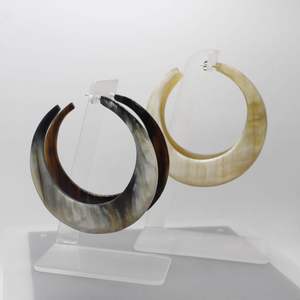 Pendientes de Lujo de Cuerno de Búfalo con Diseño Floral de Ángel para Mujer, Ecológicos, Hechos a Mano, Artesanía Natural Coleccionable - Product Image 4