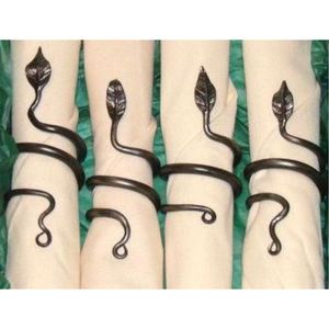 Handmade Metal Leaf Design Napkin Rings Vintage Bronze Finish Table Decor Elegant Spiral Napkin Holders For Weddings Napkin Ring - Product Image 1