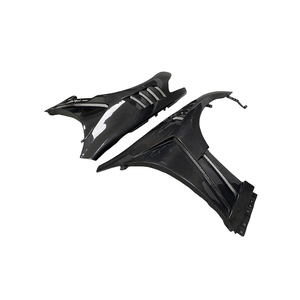 Ailes avant en fibre de carbone avec aération pour Infiniti G37 (2009-2015) |   Remplacement d'aile avant de style OEM |   Ajustement de style OEM - Product Image 4