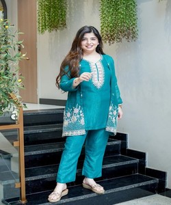Tenue décontractée pour femme, en coton brodé, de style ethnique traditionnel indien et pakistanais, coupe régulière, longueur cheville, couleur turquoise, 86618 VYOM- VF:37 - Product Image 1