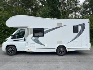 Autocaravana Chausson Flash C 656 de Acero 2018 - Emisión Euro 6, Capacidad para 4-6 Personas - Product Image 3