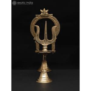 Hecho a mano 7 pulgadas latón Shodash Upachara Trishul lámpara decoración del hogar artículo hecho en La India - Product Image 4