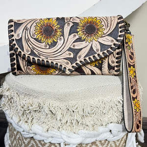 กระเป๋าสตางค์หนังแท้ลายดอกทานตะวันแบบสั่งทำพิเศษปี 2026 พร้อมสายคล้องมือ หนังวัวลายดอกไม้สไตล์ตะวันตกสำหรับสุภาพสตรี - Product Image 4