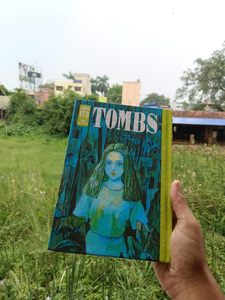 Tombs de Junji Ito, libro de bolsillo más vendido para adultos - Product Image 3