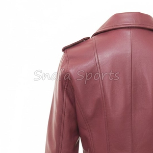 Manteau en cuir pour femme, structure raffinée offrant une silhouette élégante, complément parfait pour un look chic. Veste en cuir. - Product Image 6