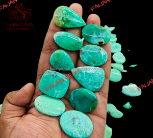 พลอยคริสโซเพรสธรรมชาติแท้รับรองโดย FAIJAN GEMS สีเขียวทรงคาโบชอง คริสตัลหลังแบน คุณภาพสูง ขนาดปรับแต่งได้ พร้อมลวด - Product Image 2