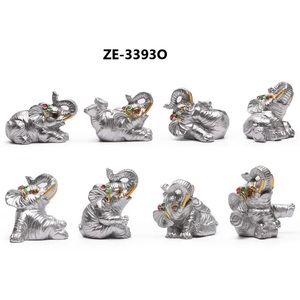 Ensemble de huit figurines d'éléphants en argent, mini statues d'éléphants porte-bonheur pour la décoration de table, de étagère, la collection et les cadeaux - Product Image 3
