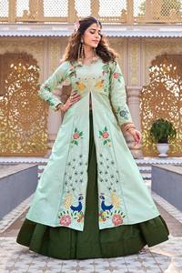 Lehenga Choli de style gujarati pour adulte, en tissu de soie satinée pure, imprimé numériquement, motif évasé imposant, même design, spécial et festif. - Product Image 5