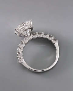 Magnifique bague en diamant rond pour femme, or blanc, sertissage à griffes, élégante, cadeau de fiançailles ou d'anniversaire, bijoux - Product Image 4