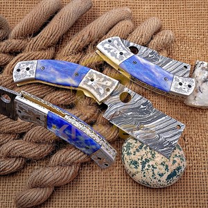 Cuchillo Plegable de Bolsillo con Mango de Hueso Personalizado al por Mayor con Funda de Cuero para Caza, Camping y Uso Diario (EDC) - Product Image 1