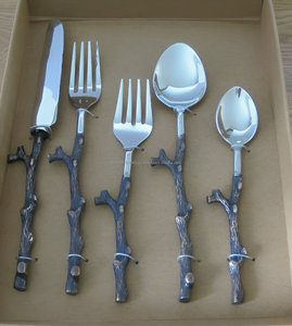 Ensemble de 5 couverts à poignée en forme de branche d'arbre rustique de style vintage - Product Image 4