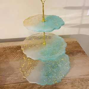 Support à gâteau en résine design pour une présentation élégante des desserts, accessoire essentiel pour la décoration de gâteaux - Product Image 1