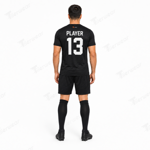 Tenue de foot pour homme, style joueur offensif, tissu sport léger et extensible, maillot de foot à manches courtes et short de foot athlétique - Product Image 5