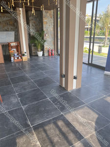 Bluestone กระเบื้องหินปูนธรรมชาติจากเวียดนามสำหรับกลางแจ้งห้องน้ำวิลล่าปูพื้นห้องครัวขอบสระว่ายน้ำปูผนัง - Product Image 4
