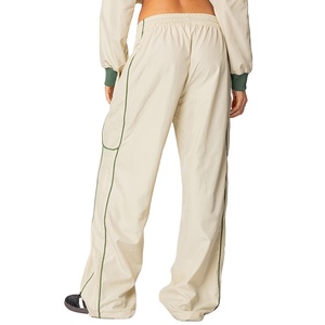 Ensemble de survêtement sport 2 pièces pour femme en tissu peigné, style streetwear personnalisé, coupe courte, motif géométrique, respirant, imperméable et coupe-vent - Product Image 5