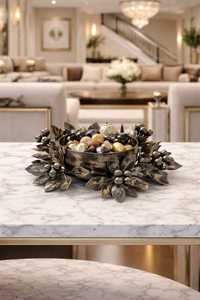 Bol en métal artisanal orné, écologique et durable, avec finition polie et motif floral, idéal pour les mariages et la décoration intérieure - Product Image 3