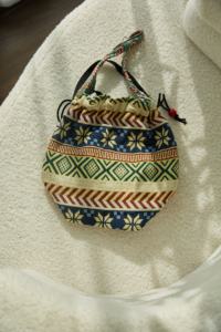 Bolsa de Tela Tejida Estilo Bohemio con Cordón - Bolsa Étnica Vintage para Joyería, Cosméticos y Regalos - Product Image 2