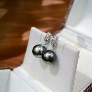 เครื่องประดับเงินแท้ S925 ต่างหูมุกเรียบง่าย 9-10 มม. สไตล์อินเทรนด์ ยาวหวาน สำหรับสุภาพสตรีที่มีเสน่ห์ - Product Image 2