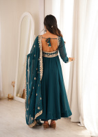 Ensemble Anarkali pour femme en Georgette à motifs floraux avec broderie sequinée devant et derrière, et pantalon en micro-coton, coupe classique, prêt-à-porter HTU 68