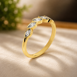 Anillo de compromiso de media eternidad con diamantes marquesa y moissanita de cinco piedras, chapado en oro amarillo de 10K para mujer - Product Image 2