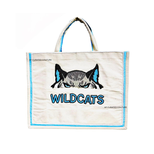 Bolsos tote de golf hechos a mano con cuentas, con los últimos diseños personalizados, detalles personalizados, trabajo con cuentas de semillas y asas de bambú. - Product Image 6