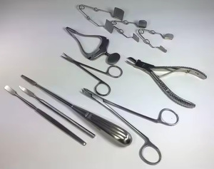 Kit d'instruments chirurgicaux rétractables en acier inoxydable avec étui à fermeture éclair pour les interventions dentaires, ORL et les interventions cliniques mineures - Product Image 4
