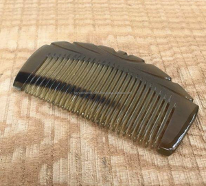 Peine de cuerno de búfalo pulido, hecho a mano, ecológico, el más vendido, de calidad premium, rústico, religioso, cepillo para el cabello antiestático de bolsillo - Product Image 1