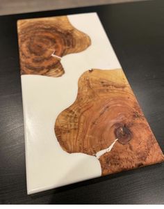 Planche en bois et résine faite à la main pour cuisine professionnelle, planche à découper multifonctionnelle en bois et époxy pour servir les aliments - Product Image 2