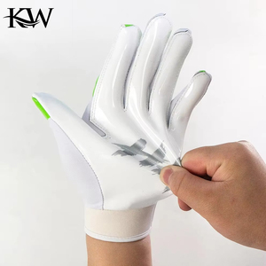 Gants de protection pour le football américain, nouvelle arrivée, design personnalisé, imprimé, cuir artificiel, imperméables, poignet réglable - Product Image 6