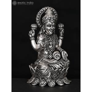 Petite statue superfine en laiton de 4 pouces de la déesse Lakshmi Sculpture de bénédiction plaquée argent - Product Image 4