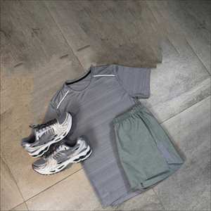 Conjunto Deportivo de 2 Piezas para Hombre, Transpirable, de Secado Rápido, Elástico, con Franja Reflectante, Camiseta y Pantalones Cortos para Correr, Entrenamiento, Fitness, Verano, 100% - Product Image 2