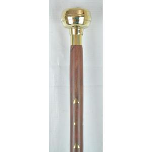 Canne de marche au design traditionnel, idéale pour les messieurs, en bois poli, durable, avec poignée en laiton, prise en main facile - Product Image 2